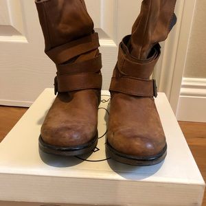 Steve Madden Brewzzer Cognac leather boots